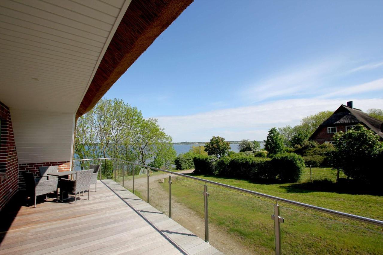 Wassernahes Ferienhaus Mit Meerblick Und Schwimmbadnutzung In Sellin - Ferienhaus Rohrweihe Gager Esterno foto
